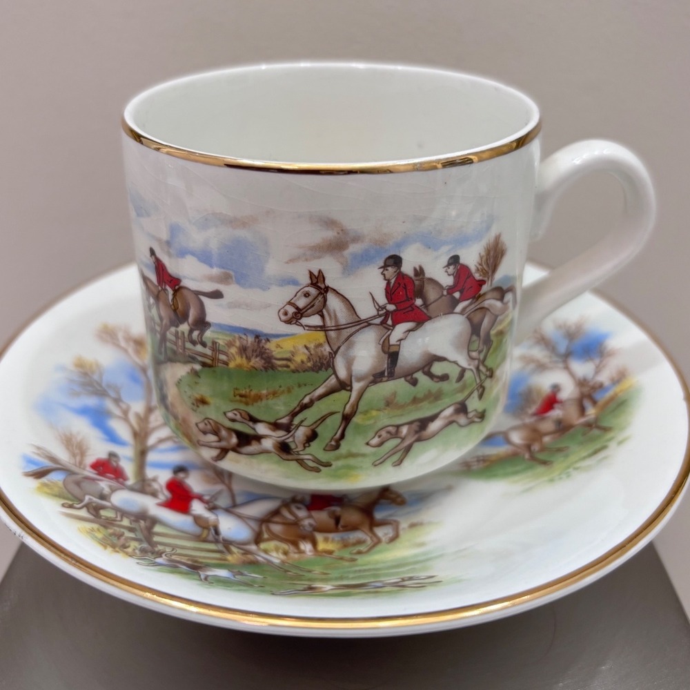 Arklow Porcelain Cup and Saucer Set Hunting Scene Gold Rim Made in Ireland - Picture 5 of 9